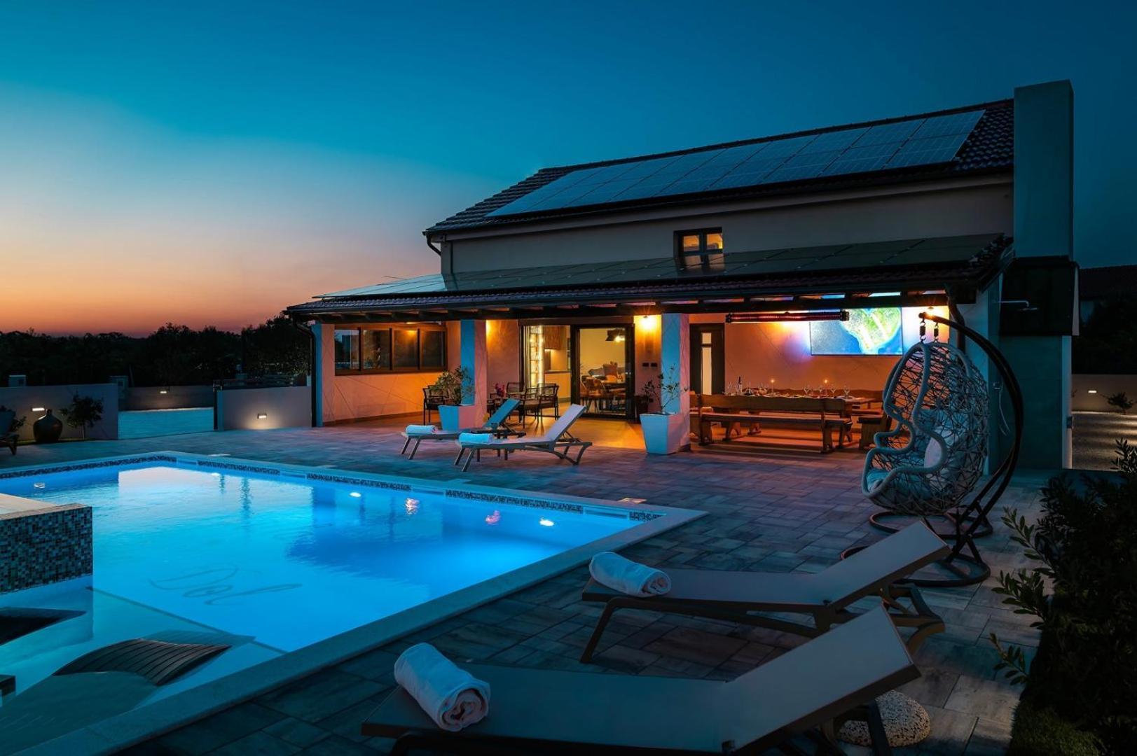 New! Luxury Villa Meden Dol With Heated Pool, Hot-Tub, 2 Saunas スクラーディン エクステリア 写真