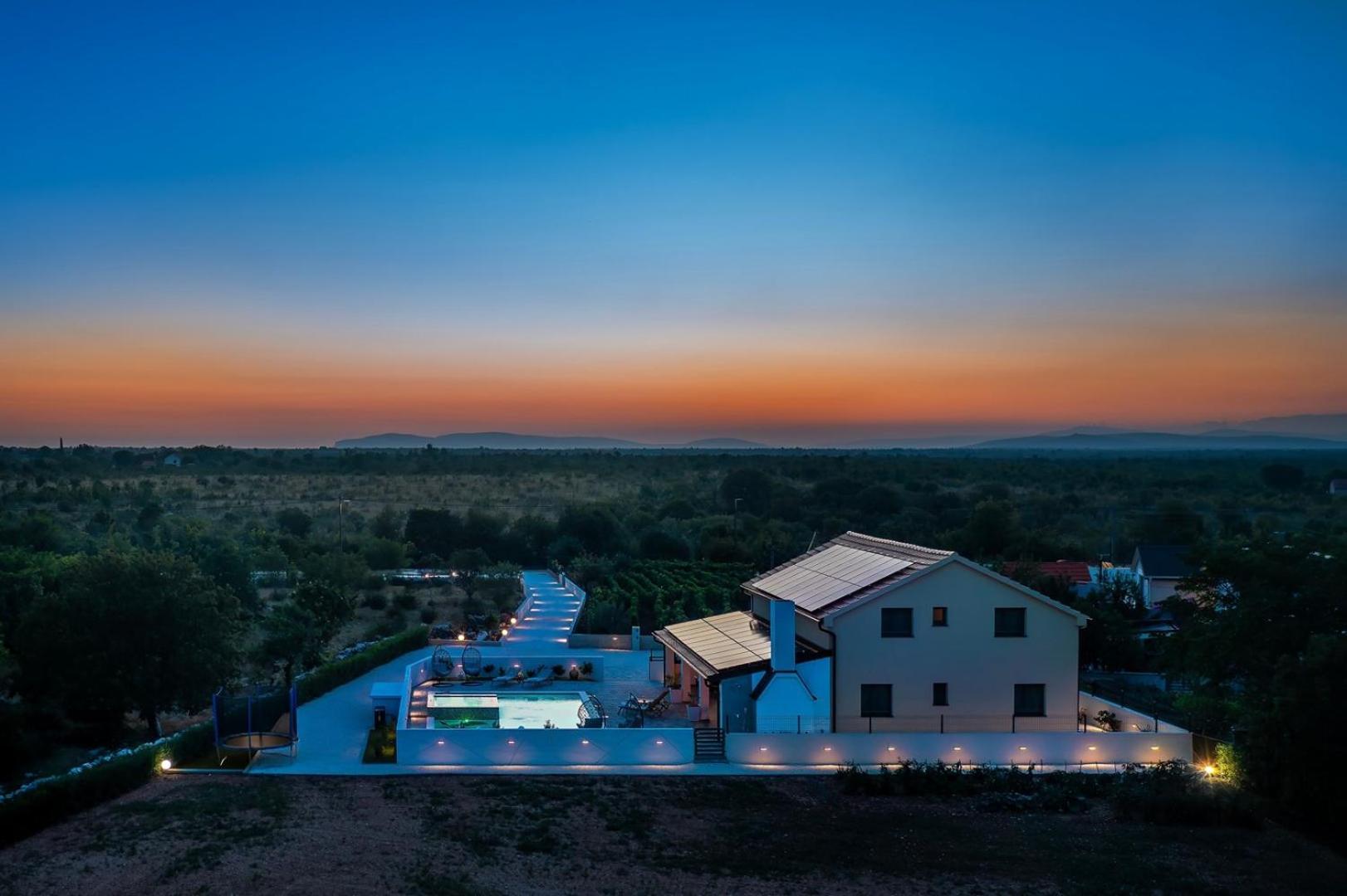 New! Luxury Villa Meden Dol With Heated Pool, Hot-Tub, 2 Saunas スクラーディン エクステリア 写真